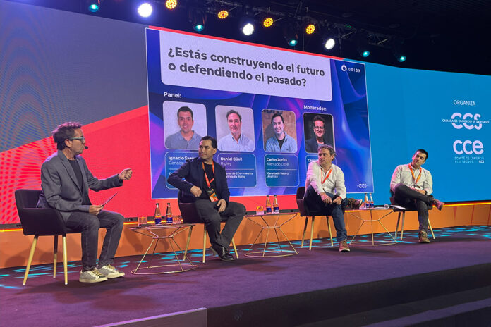 Panel-'Más-allá-del-algoritmo'