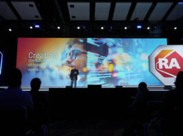 Blake Moret en la Automatioon Fair 2025.